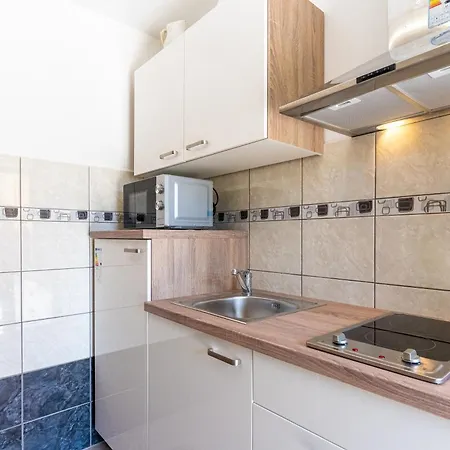 Apartman Medena, *