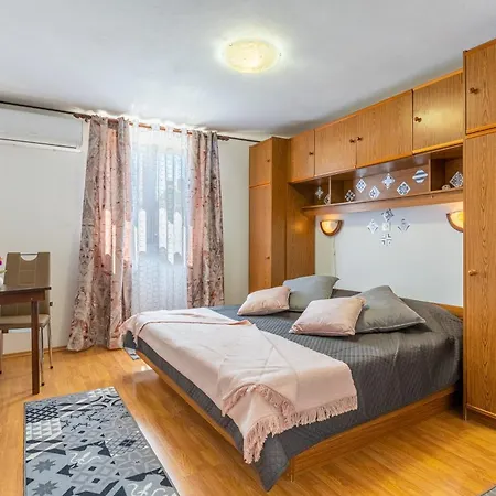 Medena, Apartman