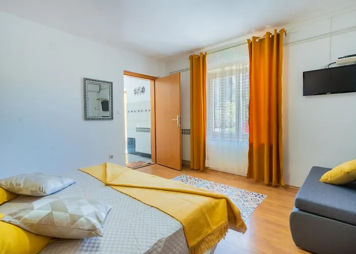 Medena, Apartment *